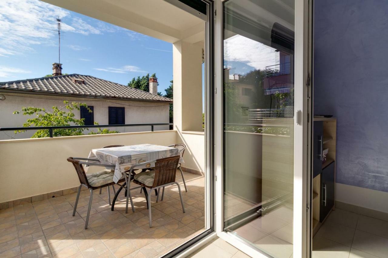 Apartments Tonka Near Beach And Sea PUY Exterior foto