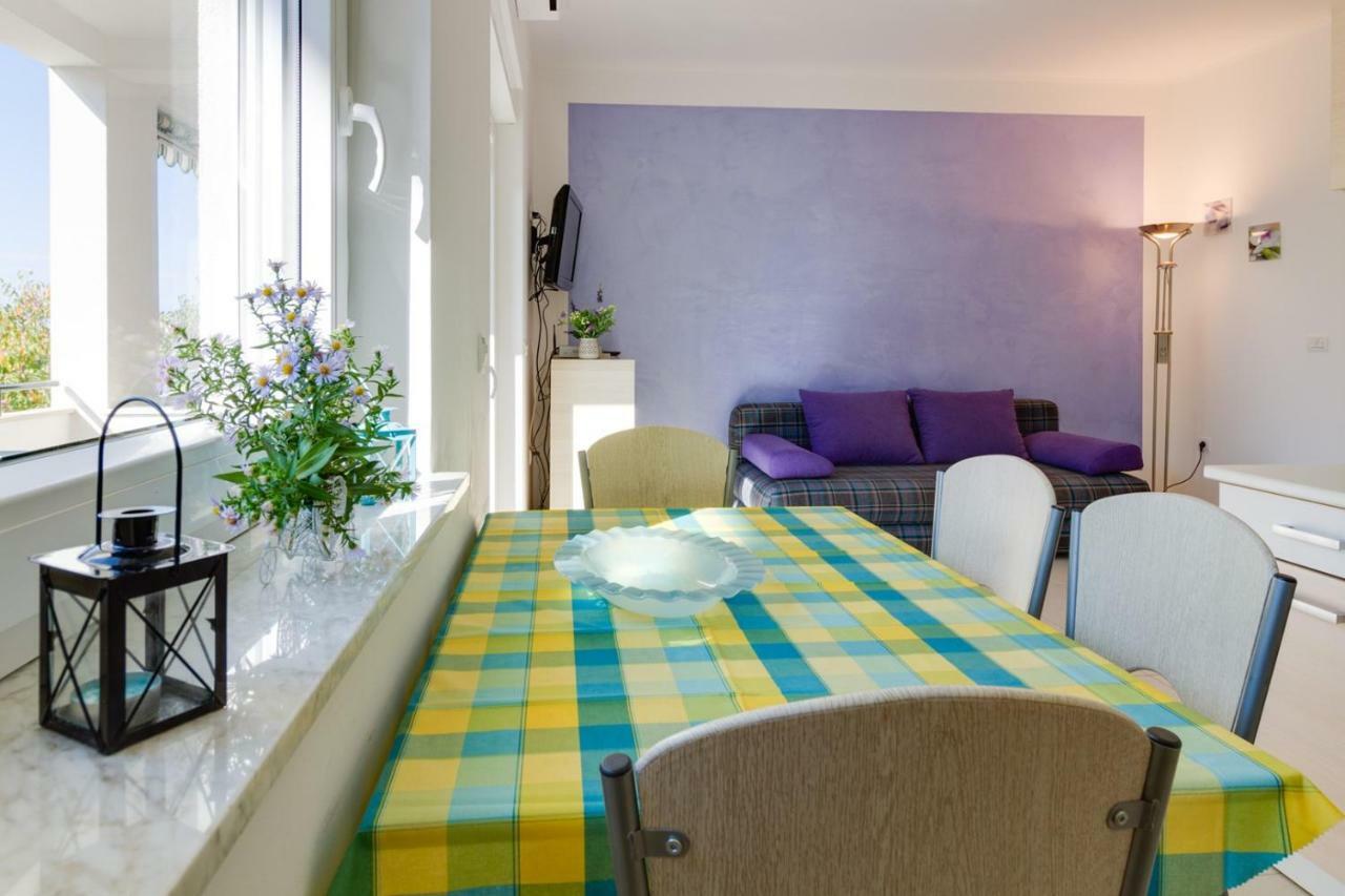 Apartments Tonka Near Beach And Sea PUY Exterior foto