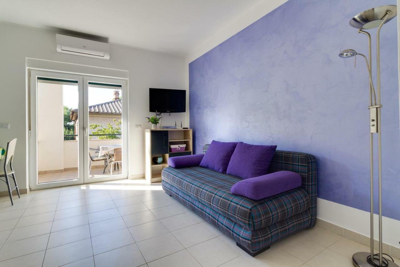 Apartments Tonka Near Beach And Sea PUY Exterior foto
